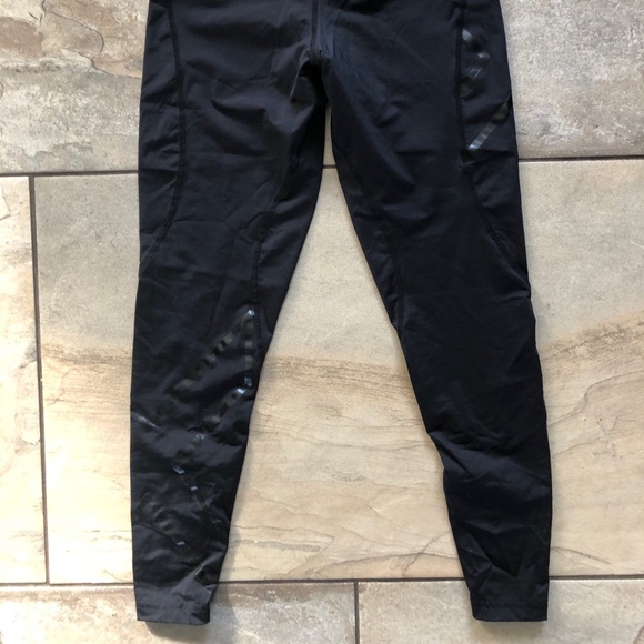 2XU compression tights - Picture 2 of 3